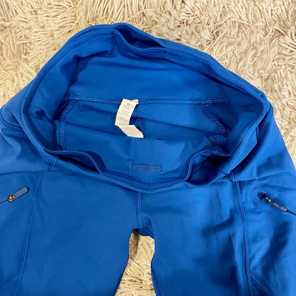 NWOT Lululemon pants - Multiple pockets! - Picture 4 of 4